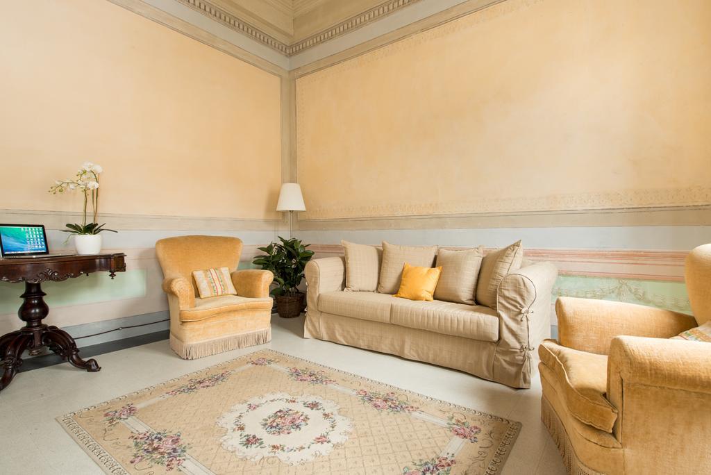 Hotel Palazzo Piazza Mazzini à Pescia Chambre photo